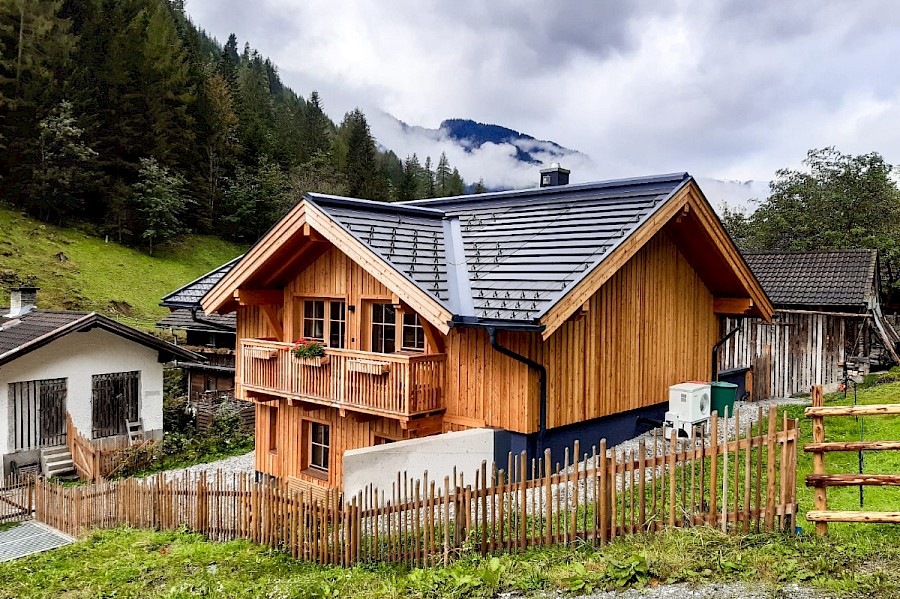 Indach PV-Anlage Bramac Tegalit auf einem Einfamilienahaus in Hüttschlag